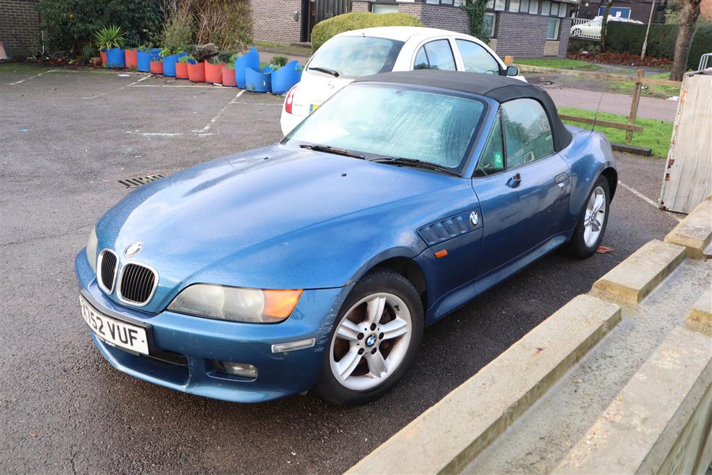 BMW Z3, registered Oct 2000, 187,950 miles, MOT expired 18.11.2020. To be sold without reserve, NO BUYERS PREMIUM